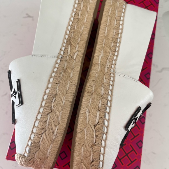 Tory Burch White Leather Logo Espadrille Loafers - Picture 4 of 7